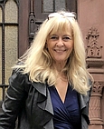 Angela Preijs
https://www.artpreijs.com/